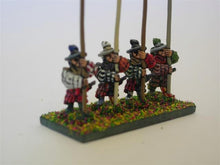RP135: Landsknecht: Medium Pikeman