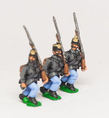 AUO4 Austrian Army 1861-66: Infantry: German Line Infantry advancing with shouldered musket, various poses.