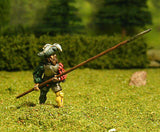 LM24 Landsknechts: Pikeman with Pike at 45 degrees (front rank)