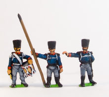 NUPPN3 Command: Officer, Standard Bearer and Drummer, halted