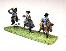 BRO95 European Armies: Command: Officer, Standard Bearer & Trumpeter