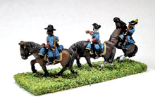 BRO95 European Armies: Command: Officer, Standard Bearer & Trumpeter