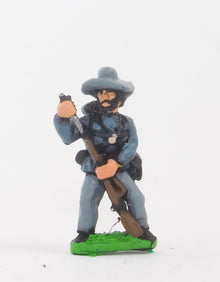 BG21 Union or Confederate: Infantry in Slouch Hat & Tunic with full pack and equipment:Loading