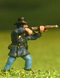 BG27 Union or Confederate: Infantry in Slouch hat & Frock Coat, firing