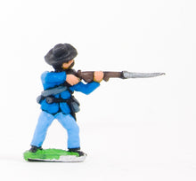 BG15 Union or Confederate: Infantry in Slouch Hat & Tunic with blanket roll: Firing (fixed bayonet)