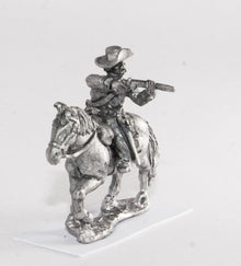 BG53 Union or Confederate: Trooper in Slouch Hat firing carbine to the side