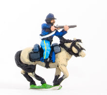 BG62 Union or Confederate: Trooper in Kepi, firing carbine forward on charging horses