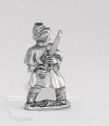 BG84 Union or Confederate: Infantry in Overcoats: At the ready in Kepi