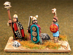 AGB9 Ancient British / Gallic: Command: Chieftains, Standard Bearers & Hornist