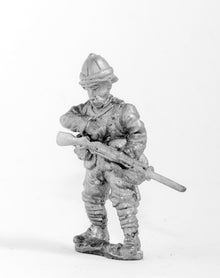 CO19 British: Infantryman loading