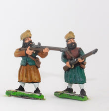 ECW38 Scots Royalist: Irish Musketeer with 2 Handed Sword