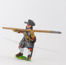 ECW57 Generic ECW/30YW Infantry: Pikeman, Back & Breast Plates, Tassets, assorted Hats / Caps / Bareheads, with Pike forward