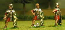 EXR23a Legionaries in Segmenta Armour & Plain Helmet