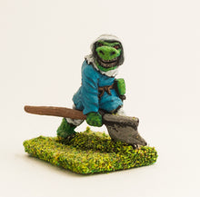 FAN48 Scaley Orc: Rabble with Axe and Dagger