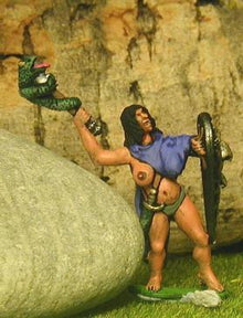 FAN90 Amazon Warriors: Sorceress with Sacred Mace and Shield