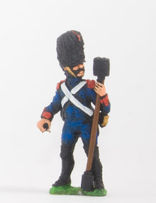 FN140 Guard Artilleryman: in Bearskin with Rammer