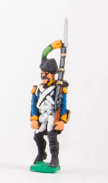 FN24 Line Infantry 1804-12: Voltiguer in Chapeau advancing