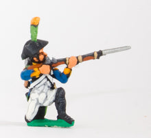 FN37 Line Infantry 1804-12: Voltiguer in Chapeau kneeling, firing