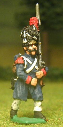 FN6 Imperial Guard 1804-12: Grenadier in Great Coat & Bearskin, advancing