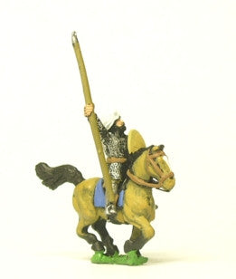 CRU1 Arab cavalry in chainmail & turban with spear & round shield