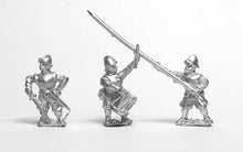 MER78 Renaissance 1520-1580AD: Command: Officers, Standard bearers & Drummer