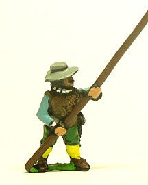 MER98 Spanish & English 1559-1605AD: Medium Pikemen in Hat with Pike at 45 degrees