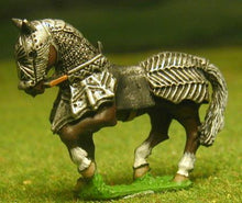 H35 Horses: Medieval, Fully Armoured: Gothic, walking