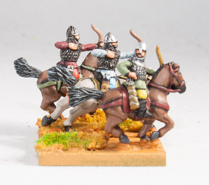 HSA18 Assorted Armoured Horse Archers