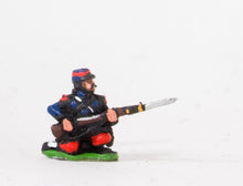 KO1 French: Early Infantry: Kneeling ready