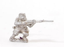 KO13 French: Late Line Infantry: Leaning forward firing