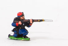 KO19 French: Garde Mobile: Kneeling firing