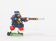 KO64 French: Guard Voltigeurs: Kneeling firing in Bonnet de Police
