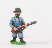 KO70 French: Francs-Tireurs: Standing ready in Hats