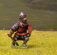 M4f Later Medieval: Dismounted Knight c.1325 in Open Faced Fluted Helm