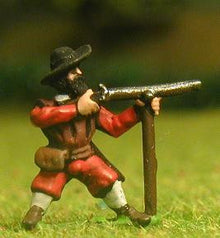 MER66 Renaissance 1520-1580AD: Musketeer with rest in assorted hats, firing