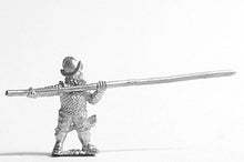 MER96 Spanish & English 1559-1605AD: Medium Pikemen in Morion with Pike forward