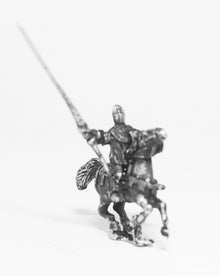 MER3A Late Medieval: Knights, 1360-1380AD in Assorted Helms & Loose Surcoat with Lance on Unarmoured Horse