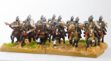 MOG3b Moghul Indian: Heavy Cavalry with Bow, Shield & forward facing Spear on Unarmoured Horse