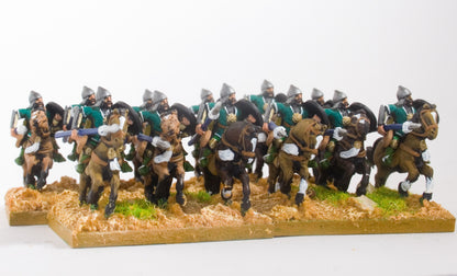 MOG5a Moghul Indian: Heavy / Medium Cavalry with Bow, Shield & forward facing Spear, on Unarmoured Horse
