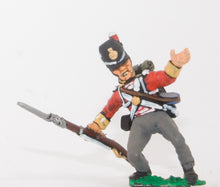 NS19a Character: British Infantryman falling wounded in Belgique Shako