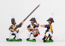 NSS12 Early Spanish Infantry: Command: Line Officer, Standard Bearer and Drummer, advancing