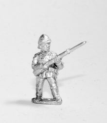 OC3 British: Infantryman in trousers, at the ready