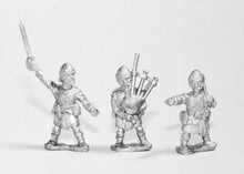 OC8 Scots: Command: Officers, Sergeants & Pipers