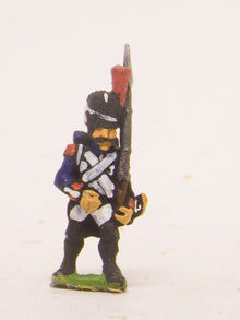 PN1a French: Old Guard: in Full dress, advancing with Musket upright