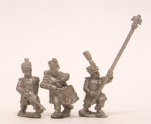 PN21 French: Command: Officer, Standard Bearer & Drummer in Greatcoat, advancing