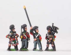 PNB10 British 1814-15: Command: Highlander Officers & Standard Bearers in trews, Piper & Drummer in kilts