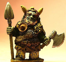 Q83 Giant: in Fur Cloak, Mail and some Plate armour, with Axe & Spear