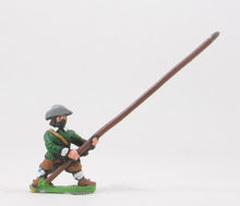 REN24 ECW: Medium Pikemen in Hats, pike 45 degrees