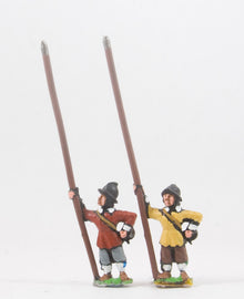 REN26 ECW: Medium Pikemen in Helmets, pike upright