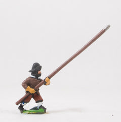 REN81 ECW: Scots Covenanters: Pikeman with pike at 45 degrees, advancing
